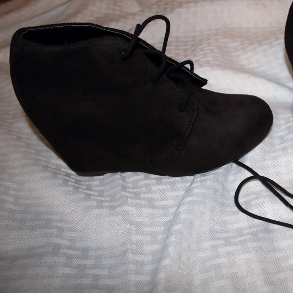 Soda Shoes - SODA BOOTIE SUEDE WEDGES IN BLACK